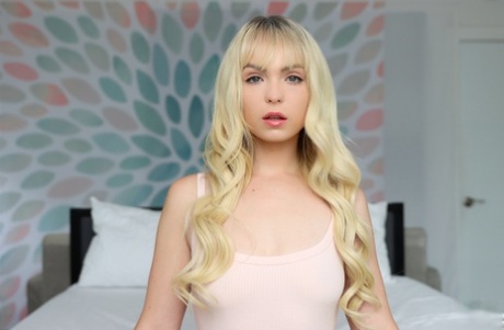 Young blonde Lilly Bell has sex with two big cocks at the same time