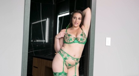 Brunette MILF Melanie Hicks has interracial sex with a police officer