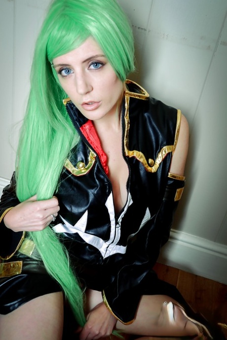 Euro fetish model Samantha Bentley in sexy Cosplay photo set