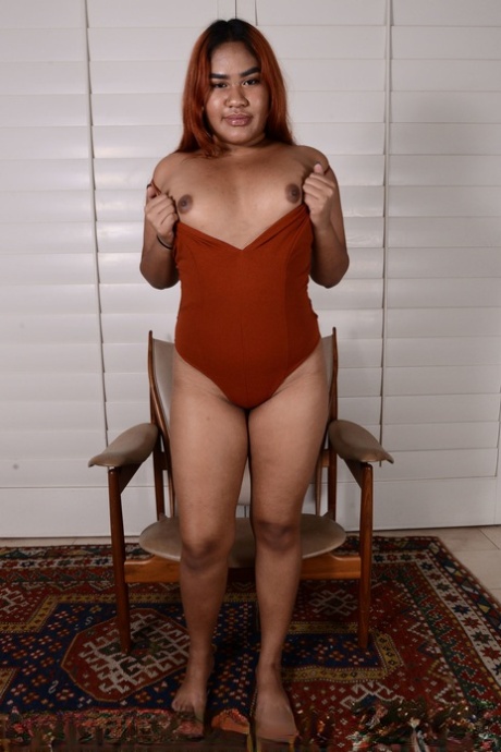 Fatty with small boobs Rozey Royalty displays her fat butt and tasty cunt