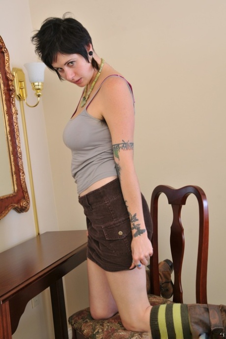 Short haired wife with big tits Luna unveils her hairy asshole and pussy