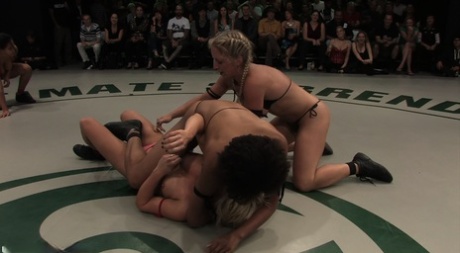 Blonde & brunette MILFs go head-to-head in a wild catfight in bikinis
