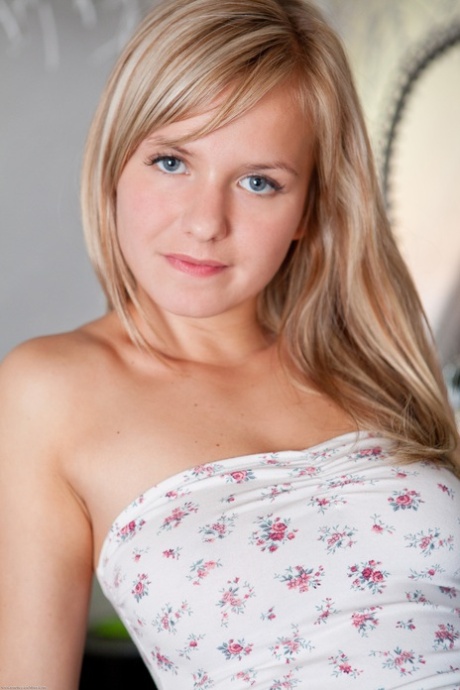 Errotica Archives starring Bella C Porn Images