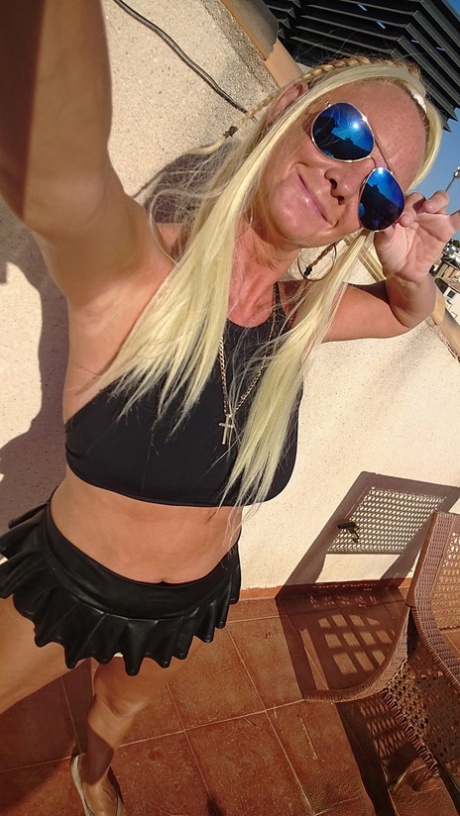Natalie K XXX performed by Natalie K Nude Pictures