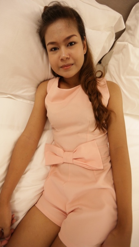 Sexy Asian babe Be shows off her big ass before enjoying POV hardcore sex