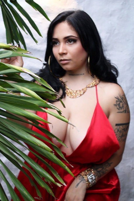 Score Land starring Kim Velez XXX Porn Pics